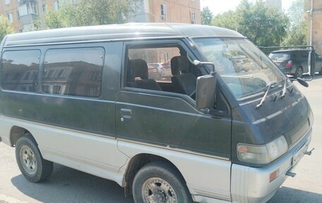 Mitsubishi Delica III, 1992 год, 400 000 рублей, 5 фотография