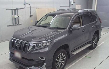 Toyota Land Cruiser Prado 150 рестайлинг 2, 2020 год, 4 225 000 рублей, 6 фотография