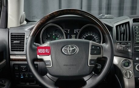 Toyota Land Cruiser 200, 2010 год, 3 398 000 рублей, 20 фотография