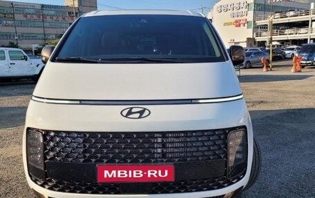 Hyundai Staria, 2022 год, 3 690 000 рублей, 1 фотография