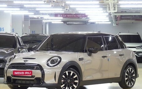 MINI Hatch, 2022 год, 3 090 000 рублей, 2 фотография