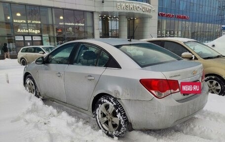 Chevrolet Cruze II, 2010 год, 540 000 рублей, 6 фотография