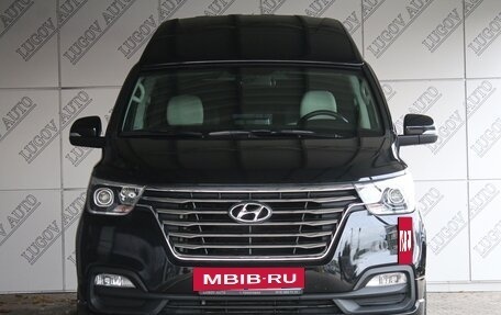 Hyundai Grand Starex Grand Starex I рестайлинг 2, 2018 год, 4 250 000 рублей, 4 фотография