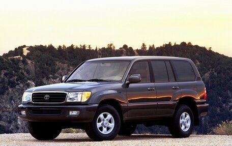 Toyota Land Cruiser 100 рестайлинг 2, 1999 год, 2 000 000 рублей, 1 фотография