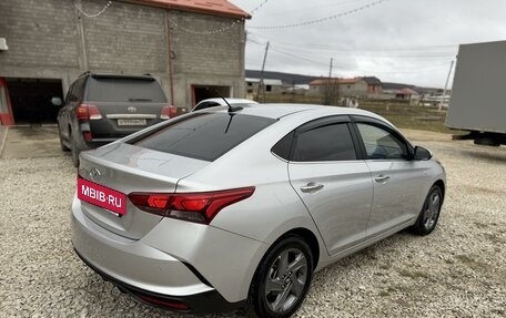 Hyundai Solaris II рестайлинг, 2021 год, 1 810 000 рублей, 7 фотография