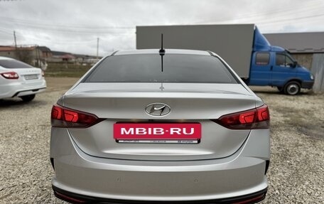 Hyundai Solaris II рестайлинг, 2021 год, 1 810 000 рублей, 8 фотография