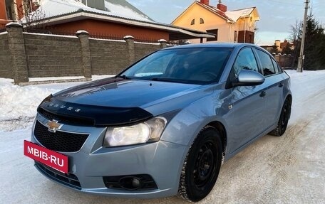 Chevrolet Cruze II, 2009 год, 620 000 рублей, 2 фотография