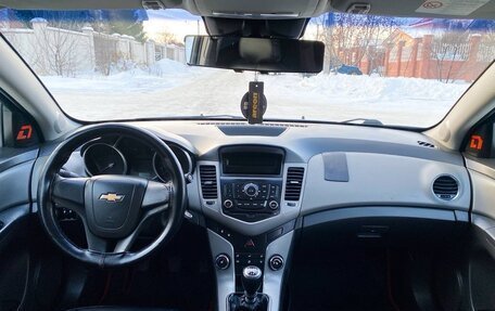 Chevrolet Cruze II, 2009 год, 620 000 рублей, 6 фотография