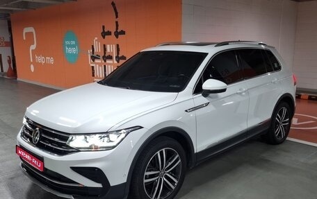 Volkswagen Tiguan II, 2021 год, 3 190 000 рублей, 1 фотография