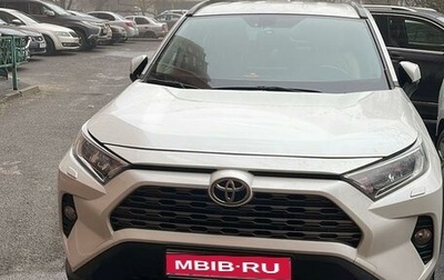 Toyota RAV4, 2020 год, 3 250 000 рублей, 1 фотография