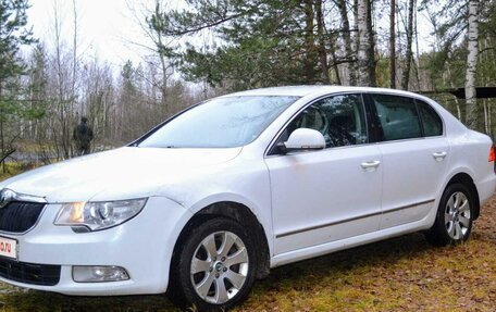 Skoda Superb III рестайлинг, 2011 год, 870 000 рублей, 4 фотография