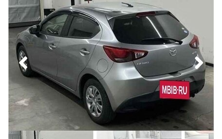 Mazda Demio IV, 2015 год, 900 000 рублей, 4 фотография