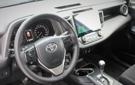 Toyota RAV4, 2016 год, 2 380 000 рублей, 14 фотография