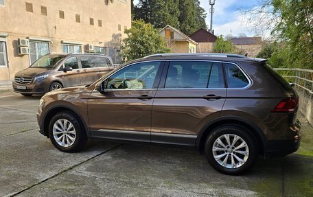 Volkswagen Tiguan II, 2017 год, 2 500 000 рублей, 8 фотография