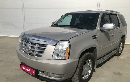 Cadillac Escalade III, 2008 год, 1 799 100 рублей, 1 фотография