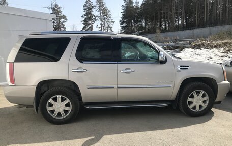 Cadillac Escalade III, 2008 год, 1 799 100 рублей, 7 фотография