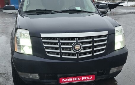 Cadillac Escalade III, 2007 год, 1 650 000 рублей, 1 фотография