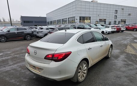 Opel Astra J, 2013 год, 928 000 рублей, 4 фотография