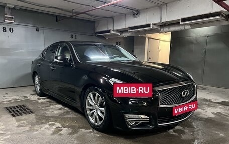 Infiniti Q70 I, 2016 год, 2 800 000 рублей, 2 фотография