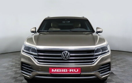 Volkswagen Touareg III, 2019 год, 4 198 000 рублей, 2 фотография