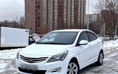 Hyundai Solaris II рестайлинг, 2015 год, 970 000 рублей, 1 фотография