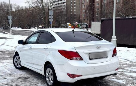 Hyundai Solaris II рестайлинг, 2015 год, 970 000 рублей, 6 фотография