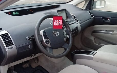 Toyota Prius, 2006 год, 650 000 рублей, 4 фотография