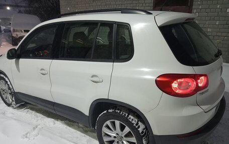 Volkswagen Tiguan I, 2010 год, 830 000 рублей, 7 фотография