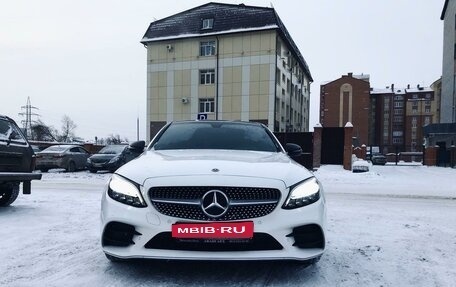 Mercedes-Benz C-Класс, 2018 год, 3 000 000 рублей, 4 фотография