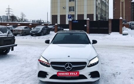 Mercedes-Benz C-Класс, 2018 год, 3 000 000 рублей, 5 фотография