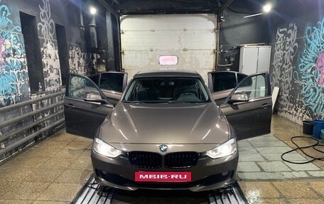 BMW 3 серия, 2013 год, 4 фотография