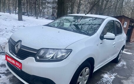 Renault Logan II, 2017 год, 800 000 рублей, 1 фотография