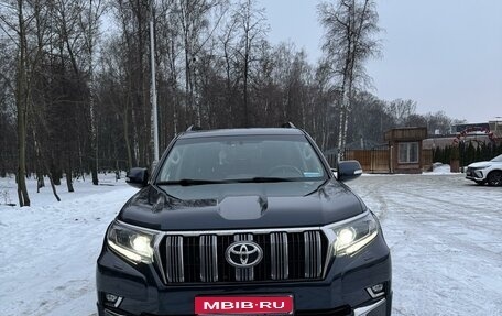 Toyota Land Cruiser Prado 150 рестайлинг 2, 2018 год, 5 325 000 рублей, 1 фотография