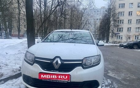 Renault Logan II, 2017 год, 800 000 рублей, 2 фотография