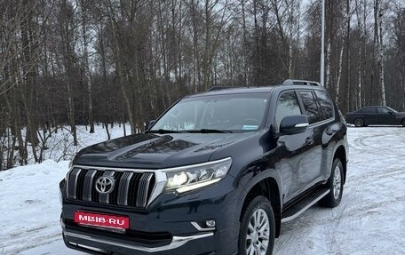 Toyota Land Cruiser Prado 150 рестайлинг 2, 2018 год, 5 325 000 рублей, 2 фотография