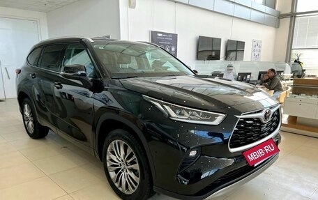 Toyota Highlander, 2024 год, 7 850 000 рублей, 3 фотография