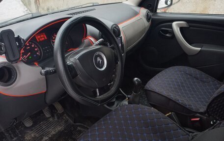 Renault Logan I, 2010 год, 300 000 рублей, 4 фотография