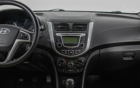 Hyundai Solaris II рестайлинг, 2012 год, 850 000 рублей, 14 фотография