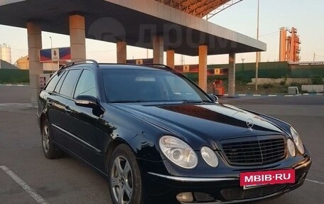 Mercedes-Benz E-Класс, 2004 год, 920 000 рублей, 3 фотография