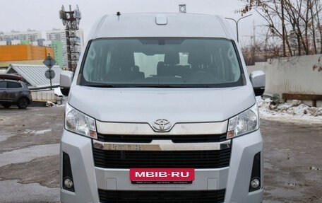 Toyota HiAce H300, 2019 год, 2 фотография