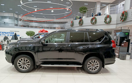 Toyota Land Cruiser Prado 150 рестайлинг 2, 2019 год, 4 799 000 рублей, 12 фотография