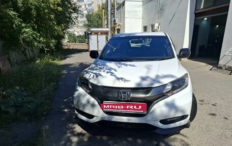 Honda Vezel, 2016 год, 1 790 000 рублей, 18 фотография