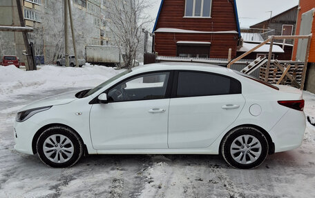 KIA Rio IV, 2020 год, 1 640 000 рублей, 8 фотография