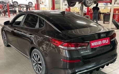 KIA Optima IV, 2018 год, 2 440 000 рублей, 10 фотография