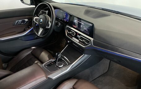 BMW 3 серия, 2019 год, 3 750 000 рублей, 12 фотография