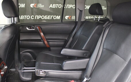 Toyota Highlander III, 2012 год, 2 228 000 рублей, 8 фотография