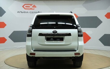 Toyota Land Cruiser Prado 150 рестайлинг 2, 2020 год, 6 600 000 рублей, 6 фотография