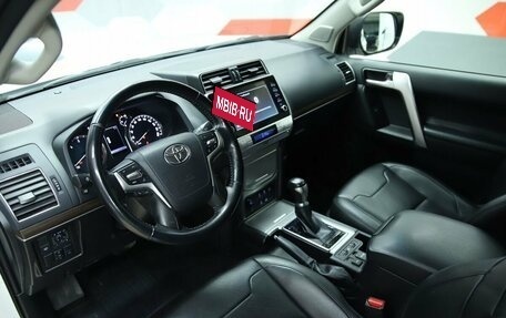 Toyota Land Cruiser Prado 150 рестайлинг 2, 2020 год, 6 600 000 рублей, 11 фотография