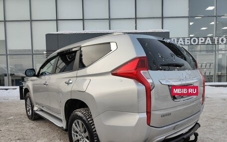 Mitsubishi Pajero Sport III рестайлинг, 2018 год, 3 550 000 рублей, 23 фотография