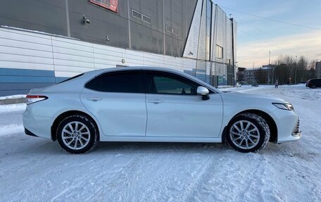 Toyota Camry, 2021 год, 4 000 000 рублей, 3 фотография